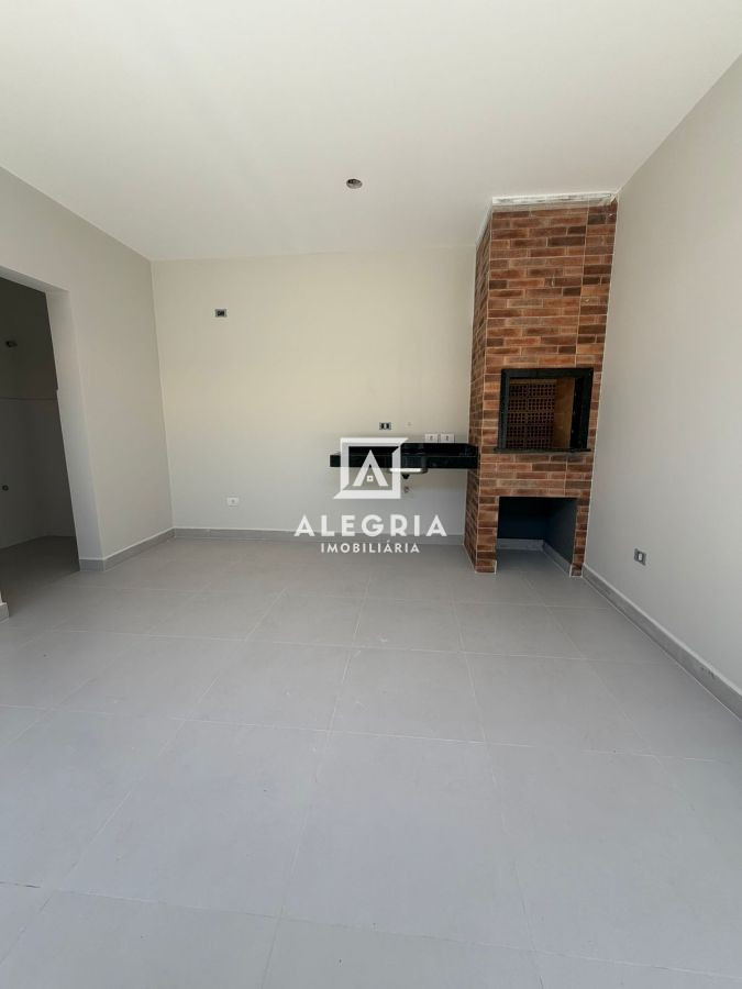 Linda casa 3 Dormitórios sendo 1 suíte no bairro Afonso Pena em São José dos Pinhais