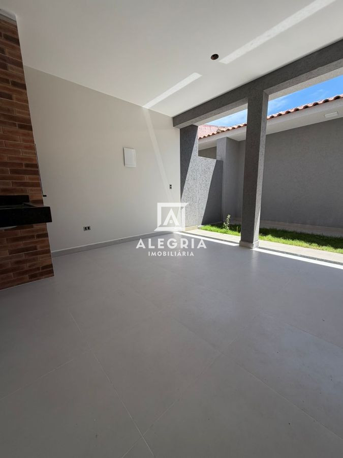 Linda casa 3 Dormitórios sendo 1 suíte no bairro Afonso Pena em São José dos Pinhais