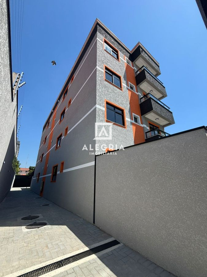 Lindo Apartamento no Centro Contendo 03 Dormitórios Sendo 01 Suite e 02 Vagas em São José dos Pinhais