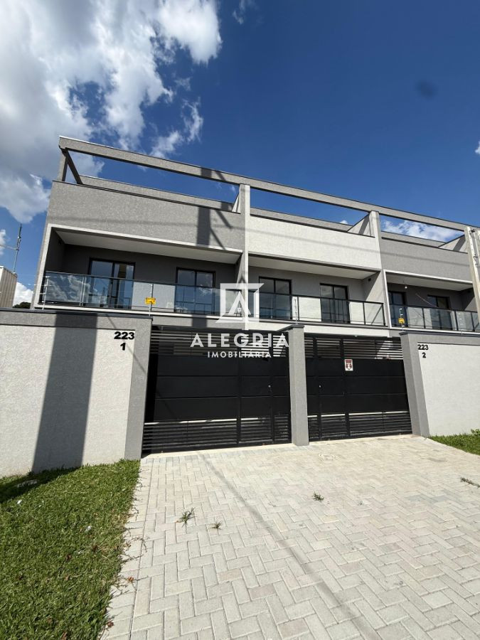 Triplex Alto Padrão Contendo 03 Dormitórios Sendo 01 Suites e Terraço em São José dos Pinhais