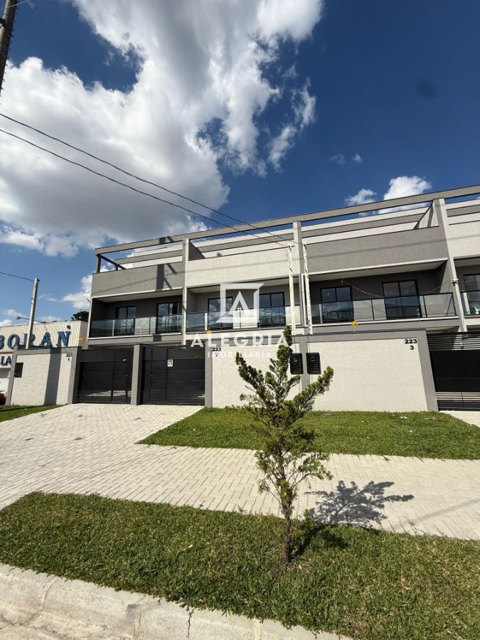 Triplex Alto Padrão Contendo 03 Dormitórios Sendo 01 Suites e Terraço em São José dos Pinhais