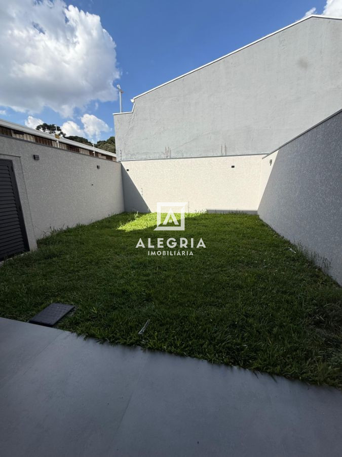 Triplex Alto Padrão Contendo 03 Dormitórios Sendo 01 Suites e Terraço em São José dos Pinhais