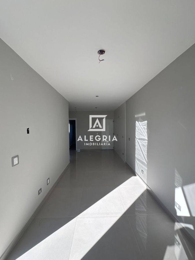 Linda casa com amplo espaço de terreno no Barro Preto em São José dos Pinhais