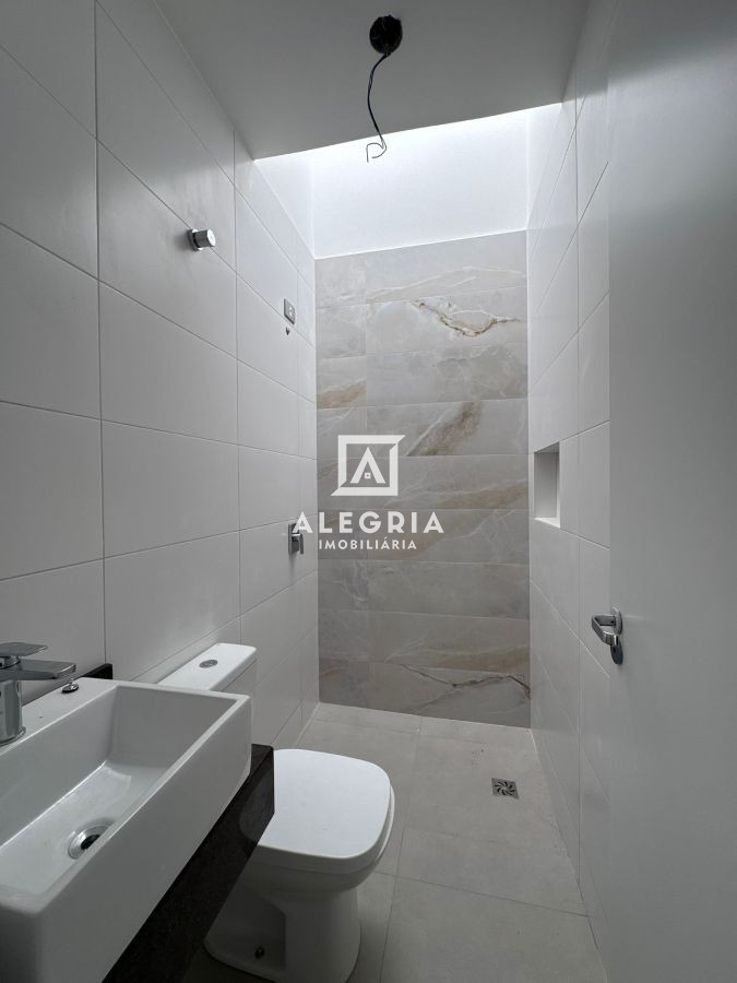 Linda casa com amplo espaço de terreno no Barro Preto em São José dos Pinhais