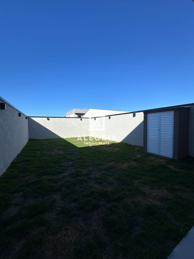 Linda casa com amplo espaço de terreno no Barro Preto em São José dos Pinhais