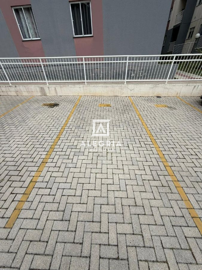 Lindo Apartamento no bairro Colonia Rio Grande em São José dos Pinhais