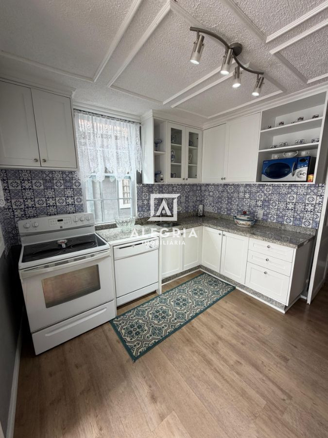 Linda Casa no bairro Jardim Cruzeiro em São José dos Pinhais