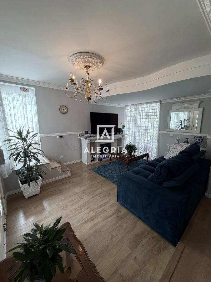 Linda Casa no bairro Jardim Cruzeiro em São José dos Pinhais