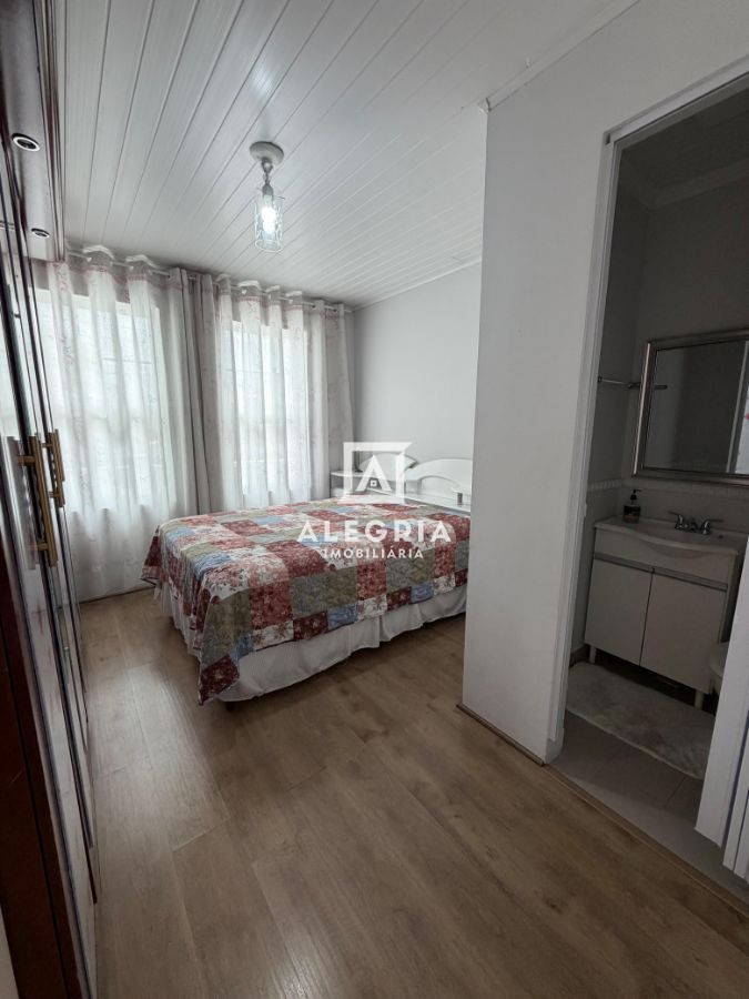 Linda Casa no bairro Jardim Cruzeiro em São José dos Pinhais