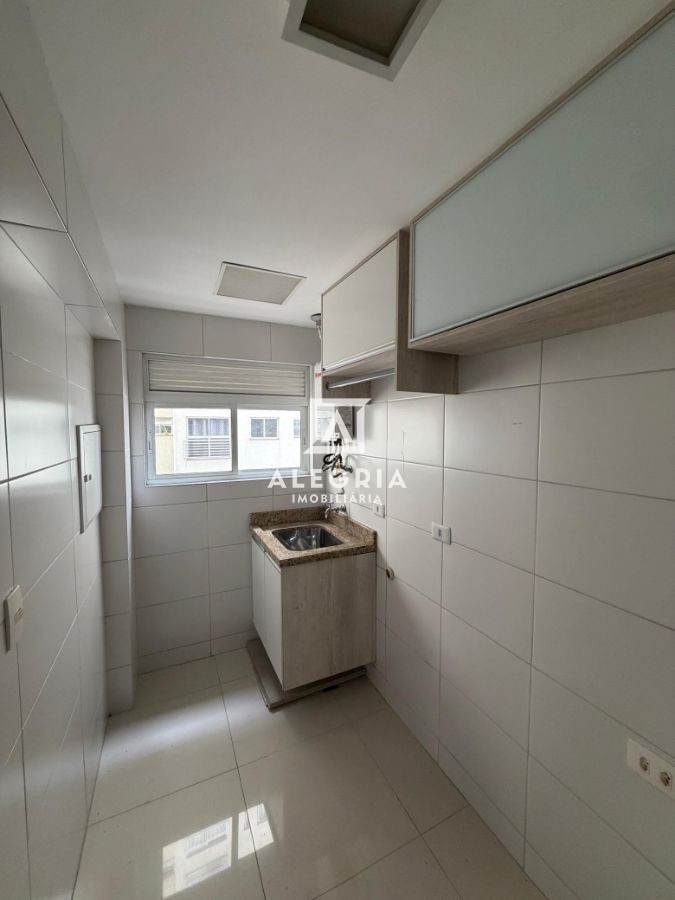 Lindo Apartamento Semi Mobiliado Contendo 02 Dormitórios no Centro em São José dos Pinhais