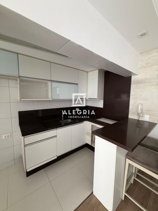 Lindo Apartamento Semi Mobiliado Contendo 02 Dormitórios no Centro em São José dos Pinhais
