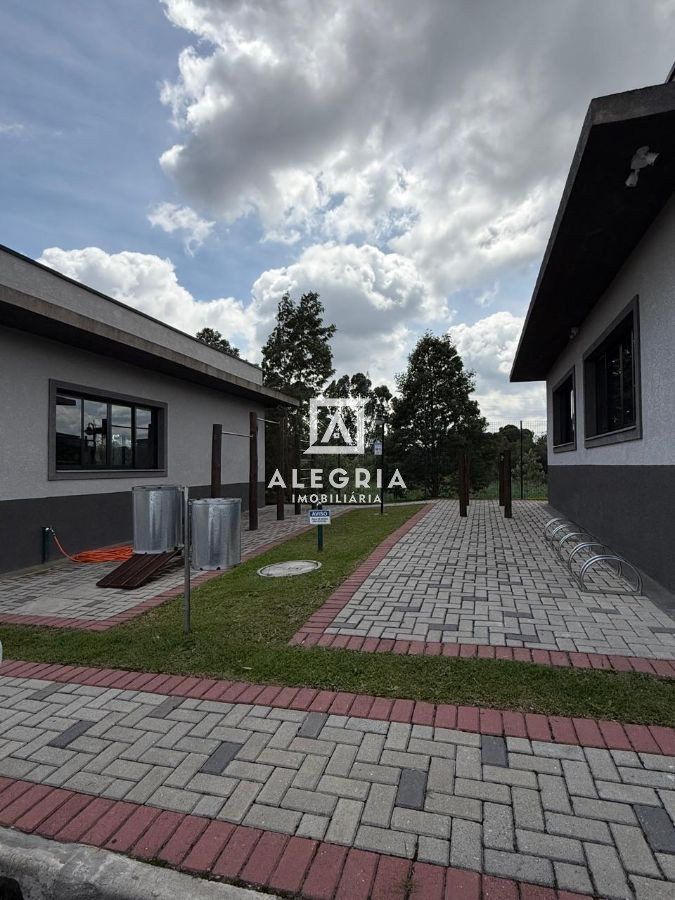 Belíssimo Sobrado em condominio fechado no bairro Costeira em São José dos Pinhais
