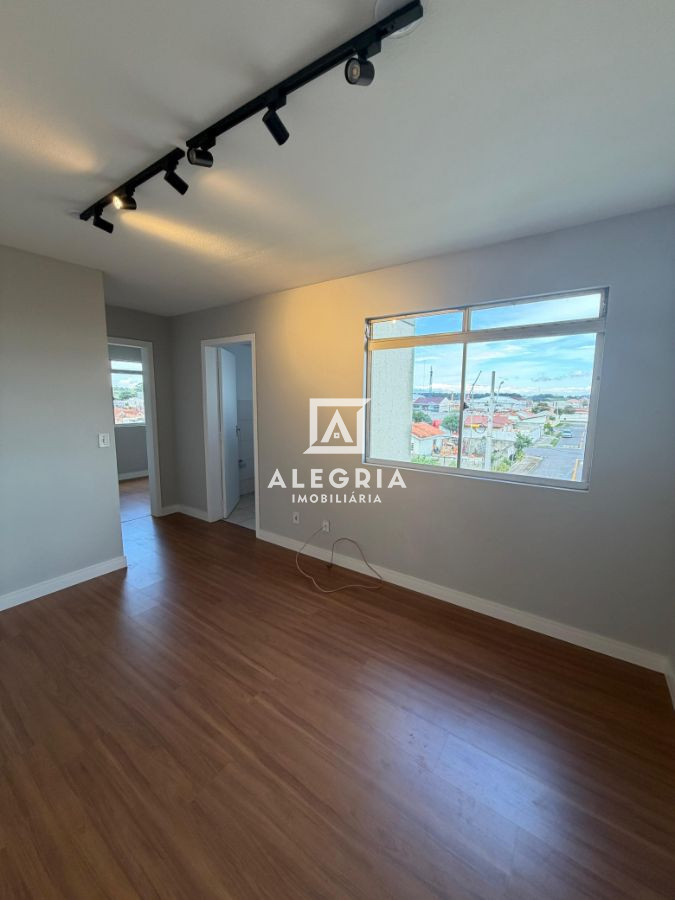 Lindo Apartamento Contendo 02 Dormitórios no Bairro Guatupe em São José dos Pinhais