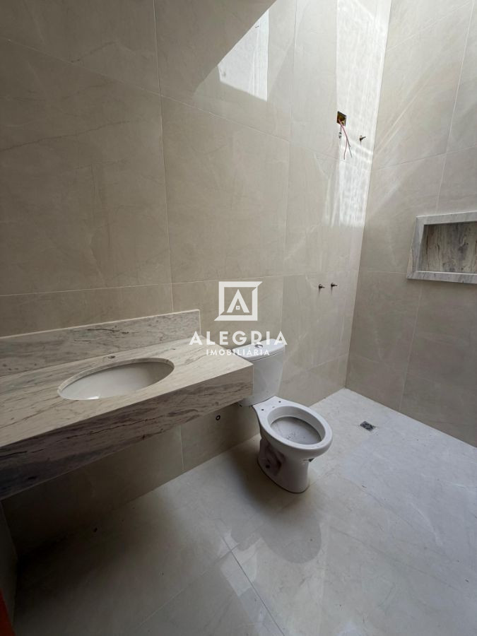 Lindo Sobrado Contendo 03 Dormitórios Sendo 01 Suite com Edicula no Afonso Pena em São José dos Pinhais