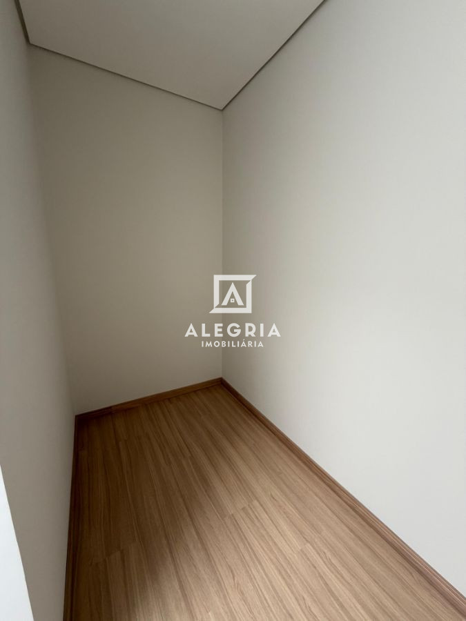 Lindo Sobrado Contendo 03 Dormitórios Sendo 01 Suite com Edicula no Afonso Pena em São José dos Pinhais