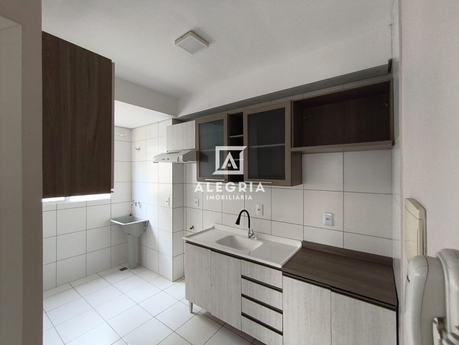 lindo apartamento 2 Dormitórios com sacada no bairro Colonia Rio Grande em São José dos Pinhais