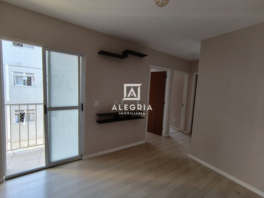 lindo apartamento 2 Dormitórios com sacada no bairro Colonia Rio Grande em São José dos Pinhais