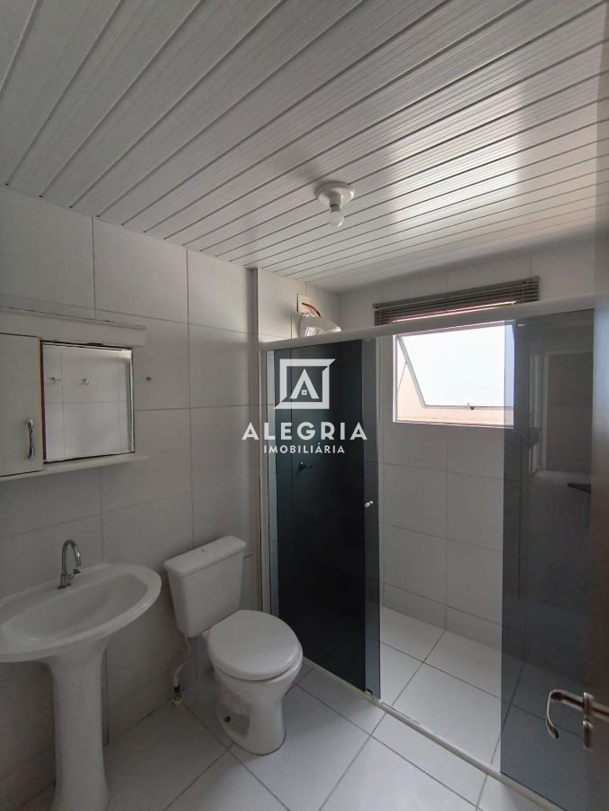 lindo apartamento 2 Dormitórios com sacada no bairro Colonia Rio Grande em São José dos Pinhais