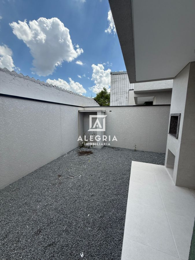 Belissima Casa a Venda Contendo 03 Dormitórios e Edicula no Jardim Cruzeiro em São José dos Pinhais