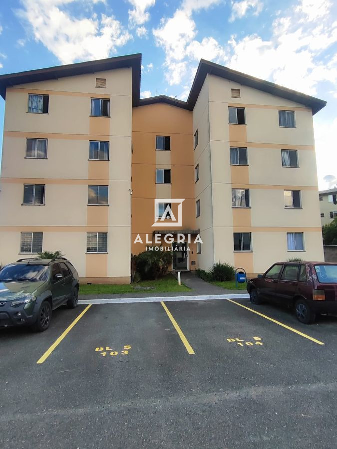 Apartamento no bairro Iná em São José dos Pinhais