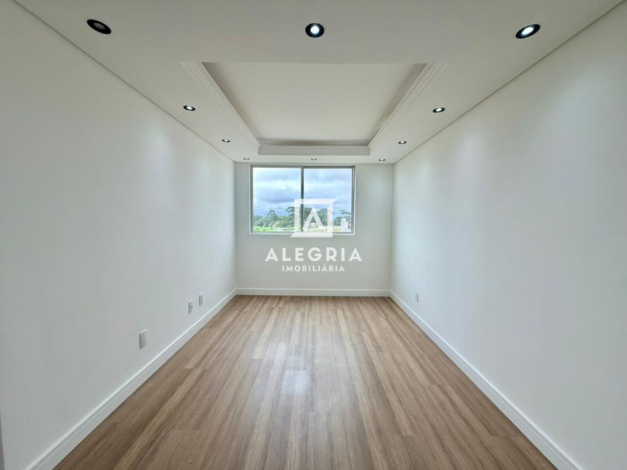 Lindo Apartamento Reformado contendo 02 dormitórios na colonia rio grande em São José dos Pinhais