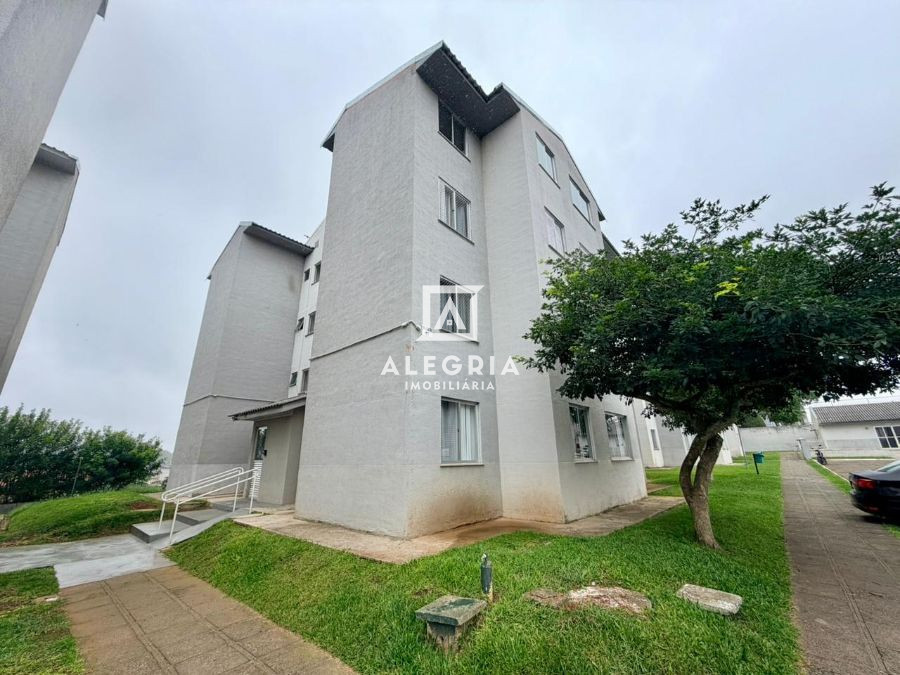 Lindo Apartamento Reformado contendo 02 dormitórios na colonia rio grande em São José dos Pinhais