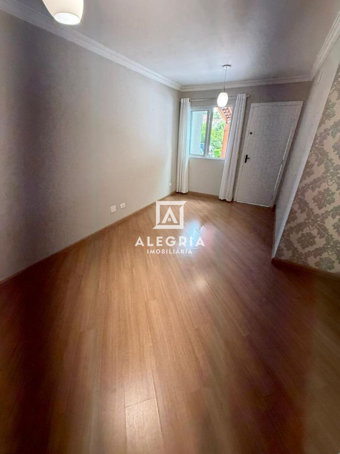 Linda Casa semi mobiliada em condominio fechado no Bairro Jardim Italia em São José dos Pinhais