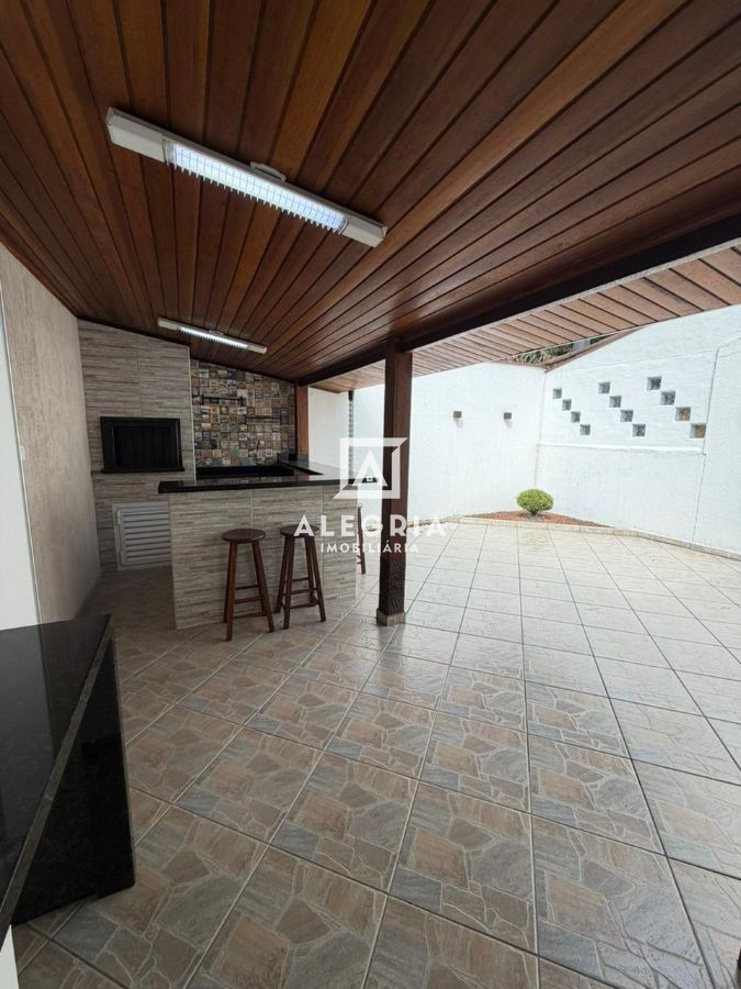 Linda Casa semi mobiliada em condominio fechado no Bairro Jardim Italia em São José dos Pinhais