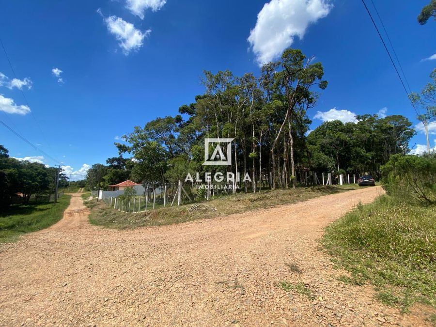 Linda chácara de esquina arborizada pronta para construção na Borda do Campo em São José dos Pinhais