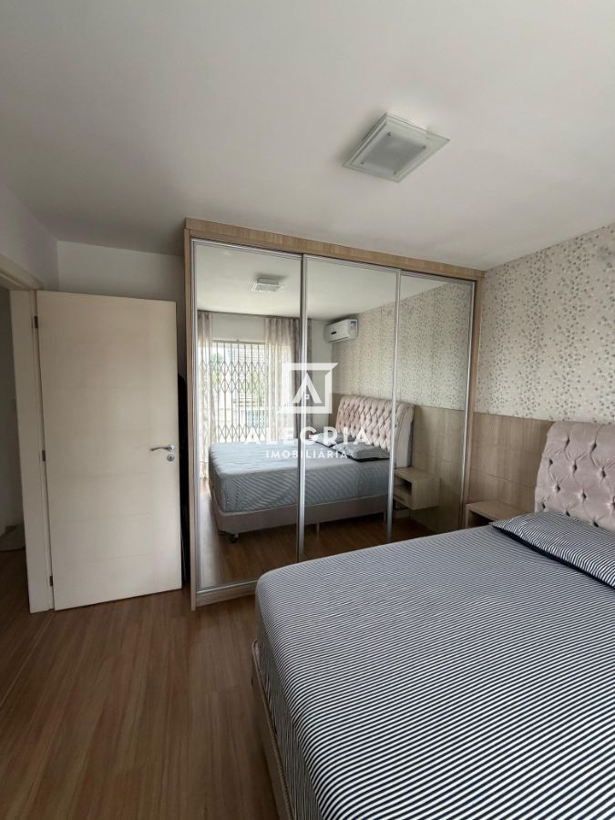 Lindo Sobrado Contendo 03 Dormitórios sendo 01 Suite no Uberaba em Curitiba