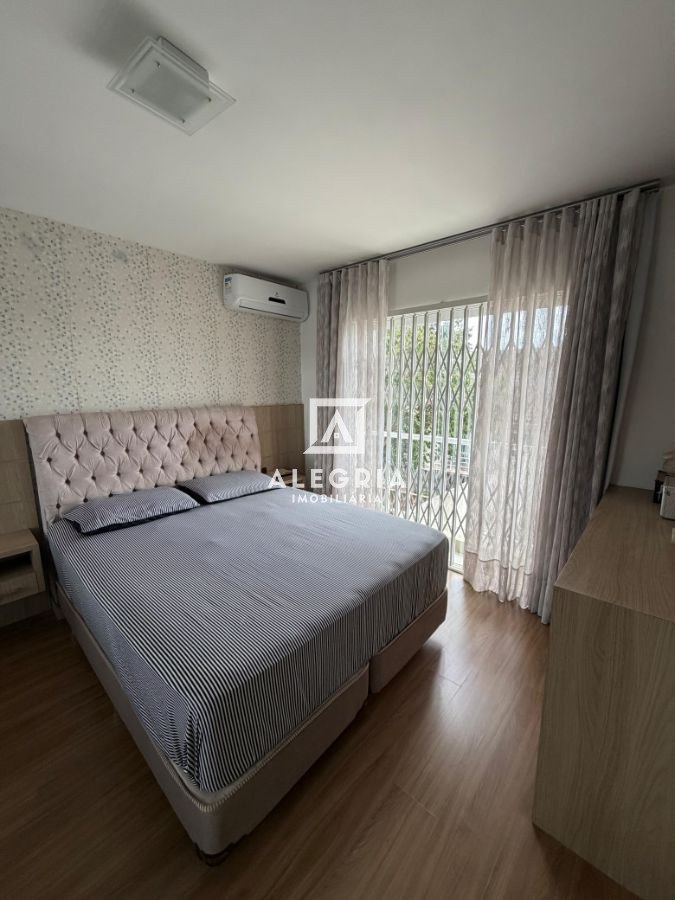 Lindo Sobrado Contendo 03 Dormitórios sendo 01 Suite no Uberaba em Curitiba
