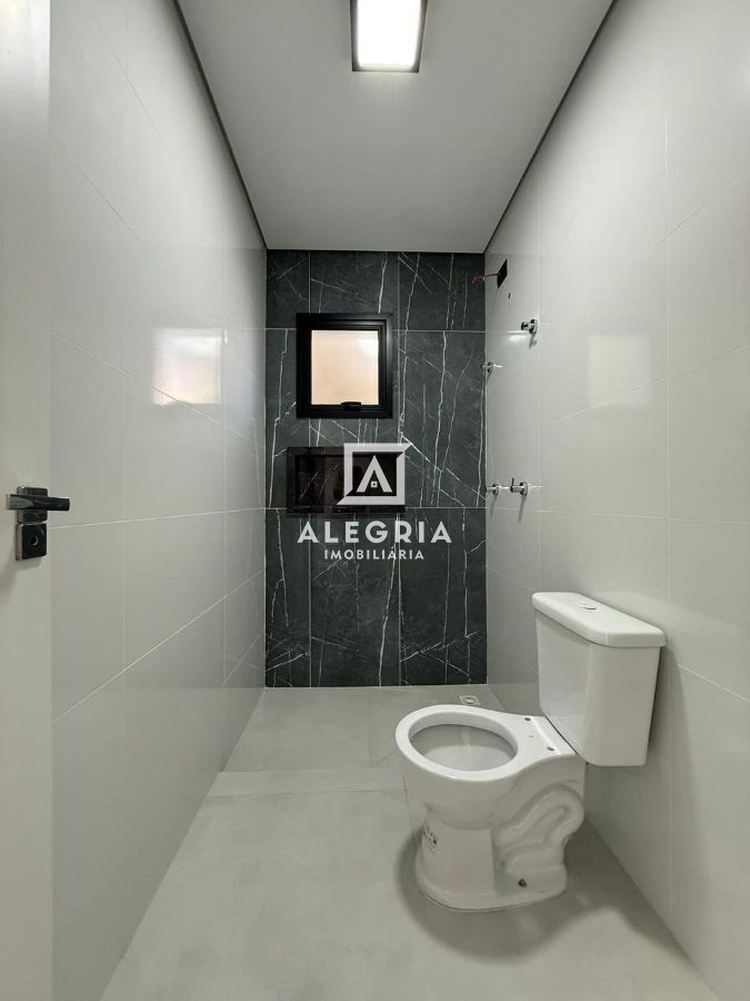 Linda Casa Contendo 03 Dormitórios Sendo 01 Suite na Cidade Jardim em São José dos Pinhais