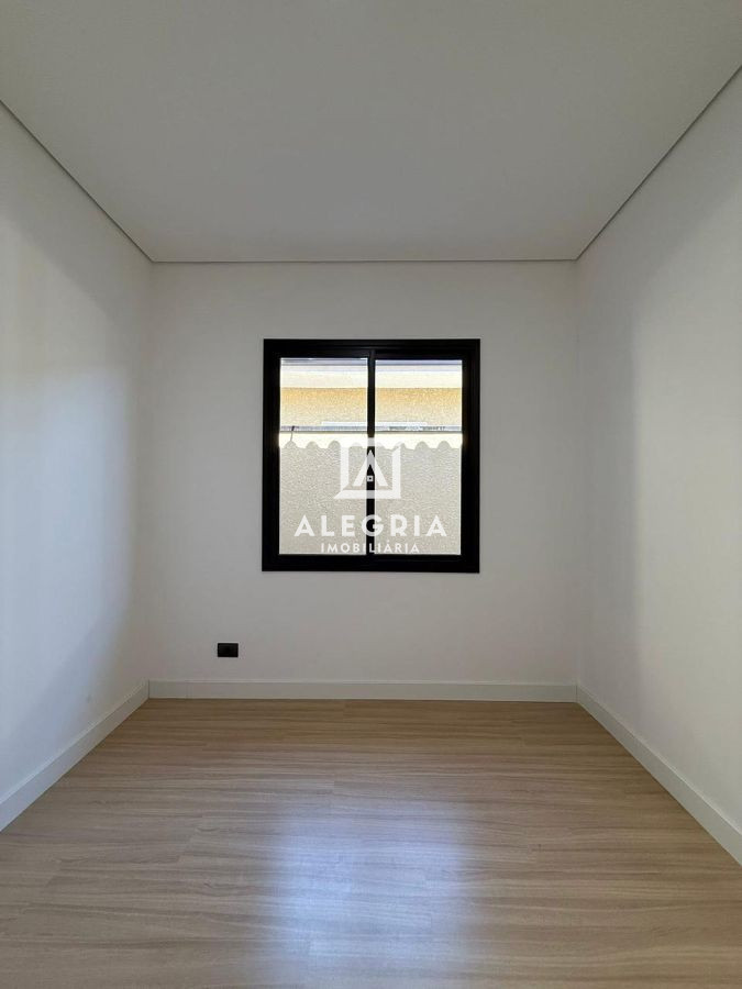 Linda Casa Contendo 03 Dormitórios Sendo 01 Suite na Cidade Jardim em São José dos Pinhais