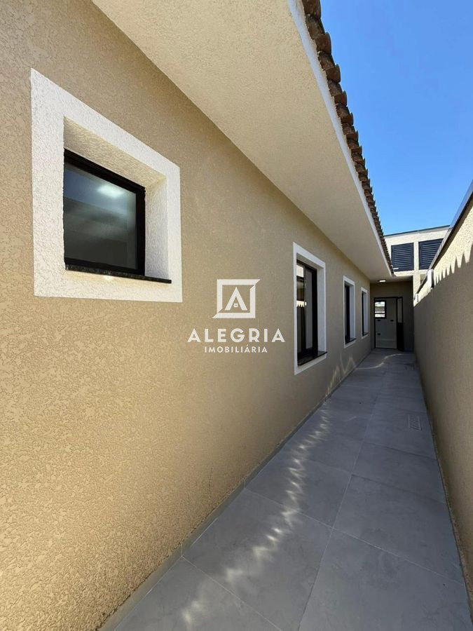 Linda Casa Contendo 03 Dormitórios Sendo 01 Suite na Cidade Jardim em São José dos Pinhais