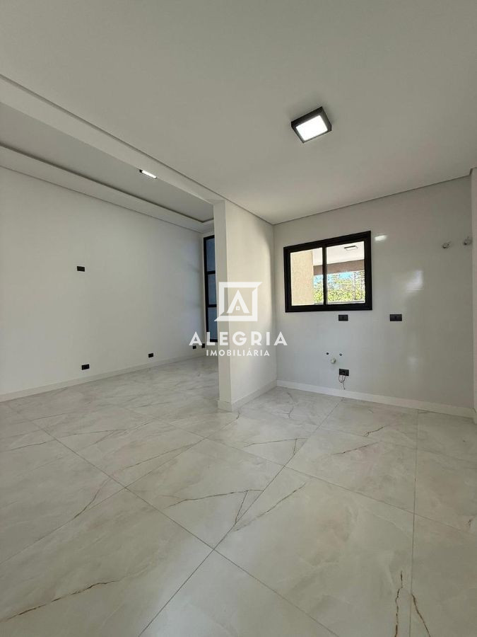 Linda Casa Contendo 03 Dormitórios Sendo 01 Suite na Cidade Jardim em São José dos Pinhais