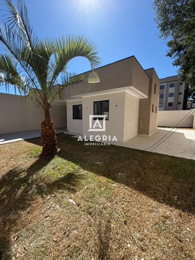 Linda Casa no bairro Santo Antonio em São José dos Pinhais
