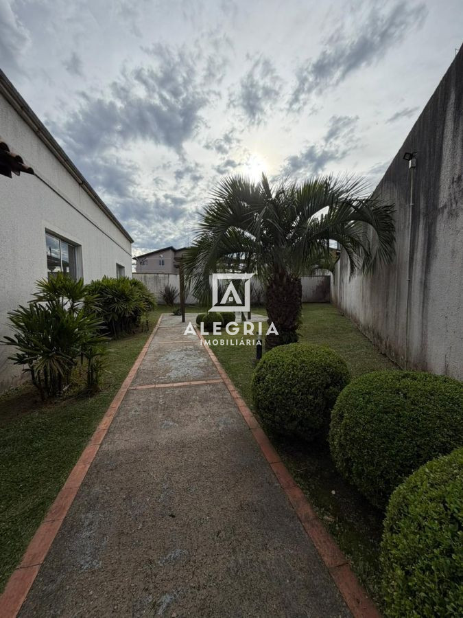 Apartamento no bairro Costeira em São José dos Pinhais