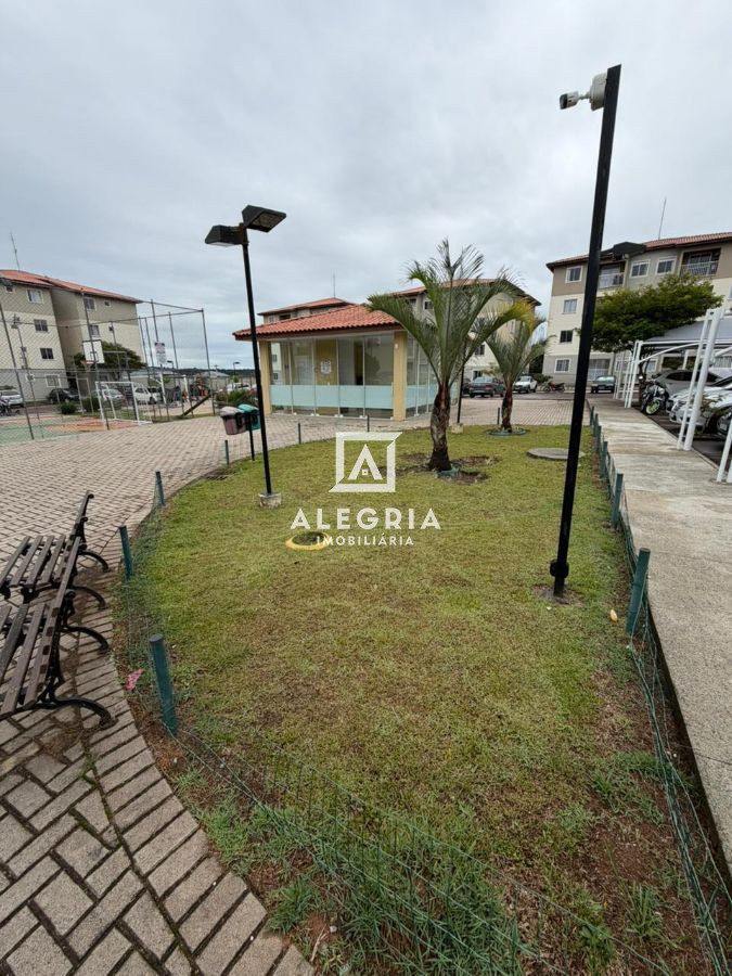 Lindo Apartamento no bairro Colonia Rio Grande em São José dos Pinhais