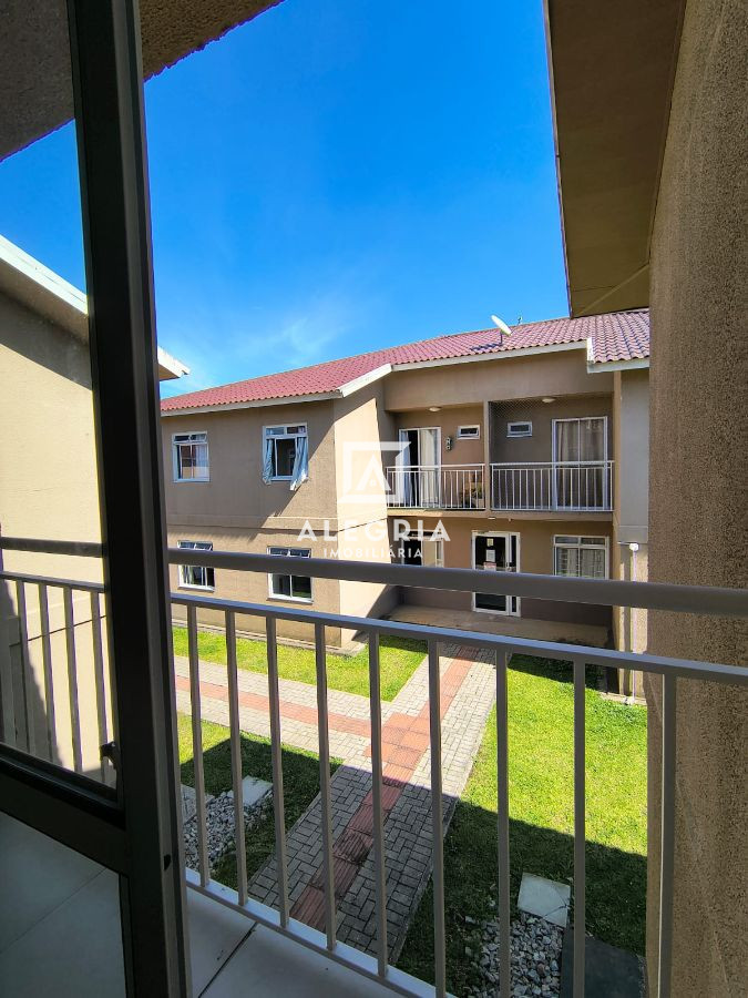 Apartamento no bairro Campo Largo da Roseira em São José dos Pinhais