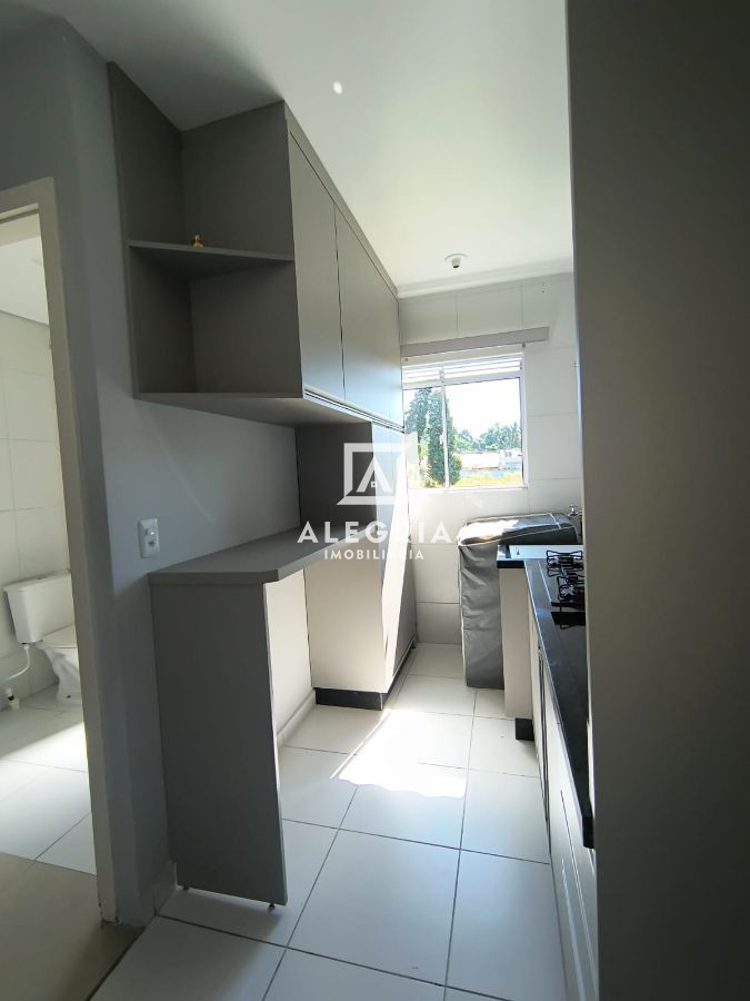 Apartamento no bairro Campo Largo da Roseira em São José dos Pinhais
