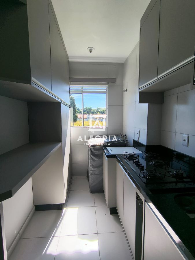 Apartamento no bairro Campo Largo da Roseira em São José dos Pinhais