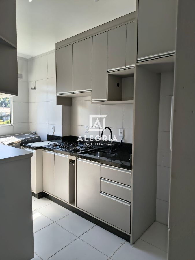 Apartamento no bairro Campo Largo da Roseira em São José dos Pinhais