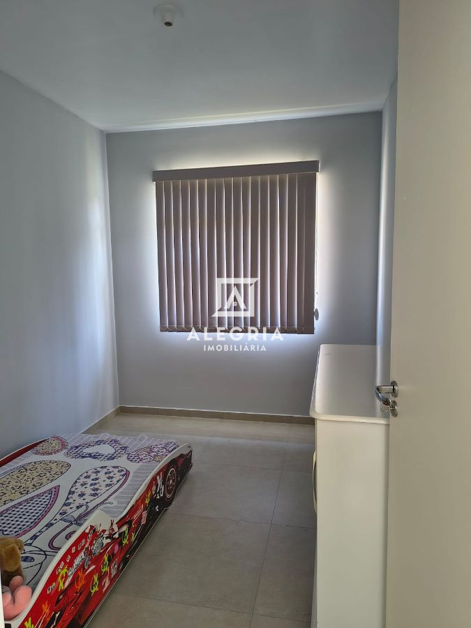 Apartamento no bairro Campo Largo da Roseira em São José dos Pinhais
