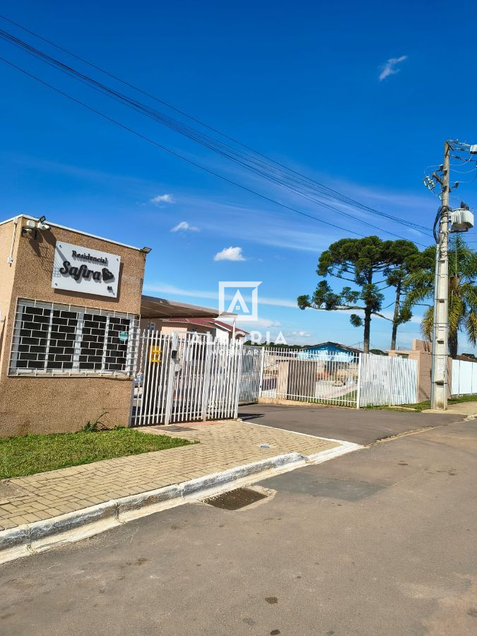 Apartamento no bairro Campo Largo da Roseira em São José dos Pinhais
