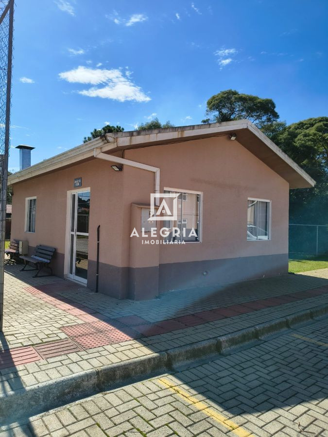 Apartamento no bairro Campo Largo da Roseira em São José dos Pinhais
