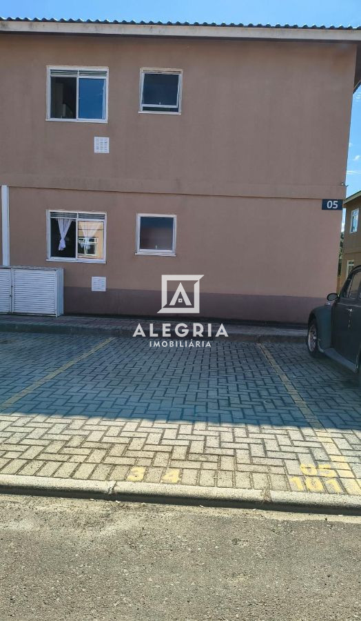 Apartamento no bairro Campo Largo da Roseira em São José dos Pinhais