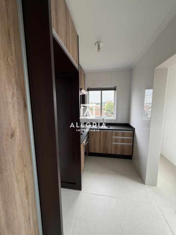 Lindo Apartamento Semi Mobiliado Contendo 03 Dormitórios no Afonso Pena em São José dos Pinhais