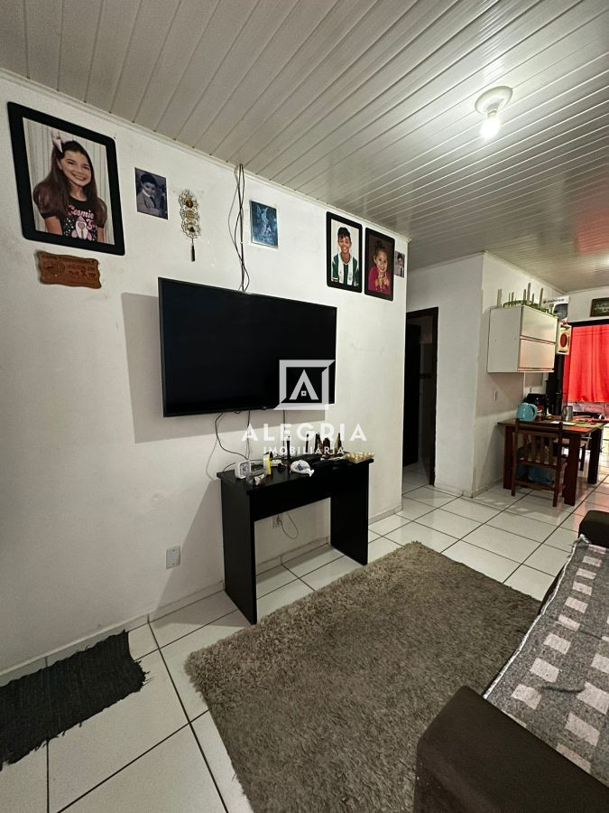 Casa sobreposta 2 dormitórios no bairro Quississana em São José dos Pinhais