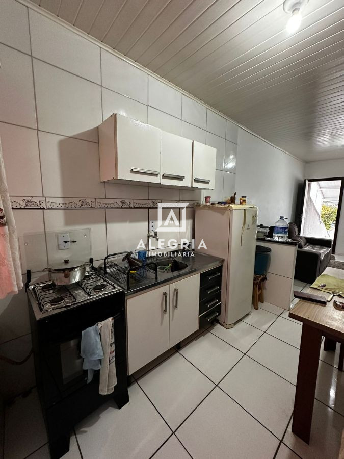 Casa sobreposta 2 dormitórios no bairro Quississana em São José dos Pinhais