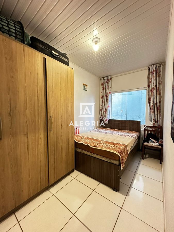 Casa sobreposta 2 dormitórios no bairro Quississana em São José dos Pinhais